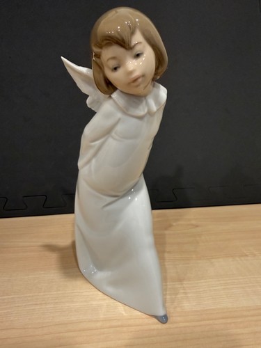 Lladro curious angel ref - lladro, angel’