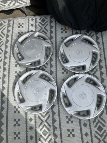 Toyota starlet wheel trim - toyota,
