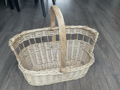 Vintage wicker wine - vintage,