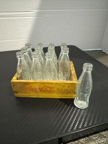 Vintage miniature coca cola - miniature,