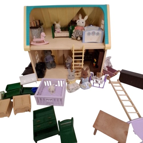 Sylvanian families dollhouse - families,