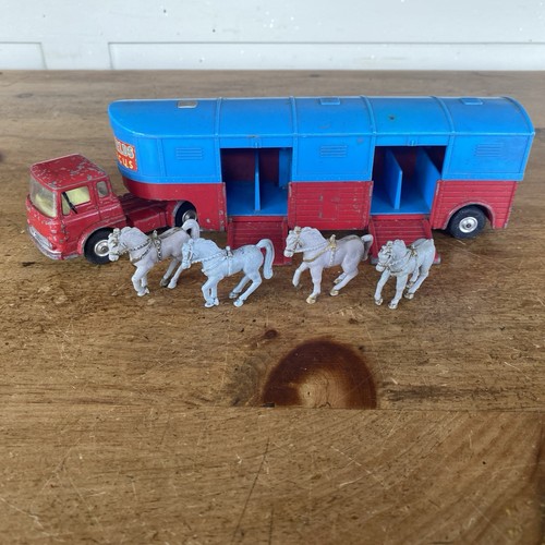 Vintage 1960s corgi major 1130 - major,