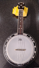 Ozark 2037 Banjo Ukulele with detachable resonator & Remo Weatherking Banjo head