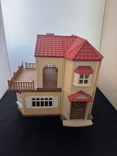 Sylvanian families red roof - families,