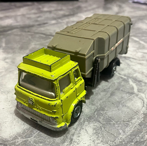 Dinky toys bedford refuse - bedford,