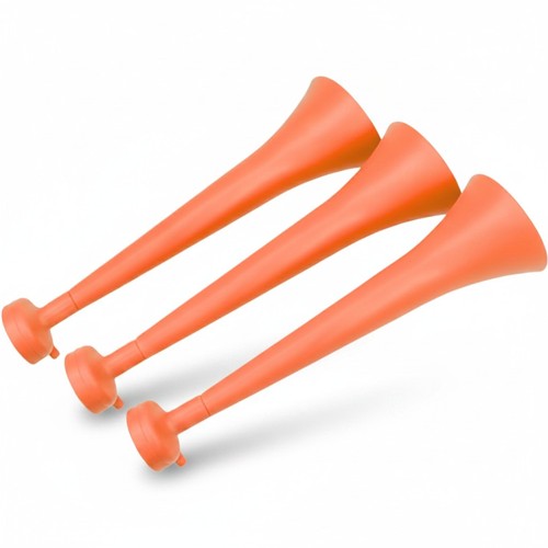 Vuvuzelas set cheering - of, 3