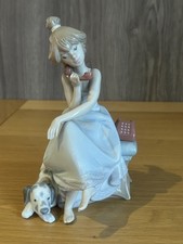 LLADRO Porcelain Figurine -
