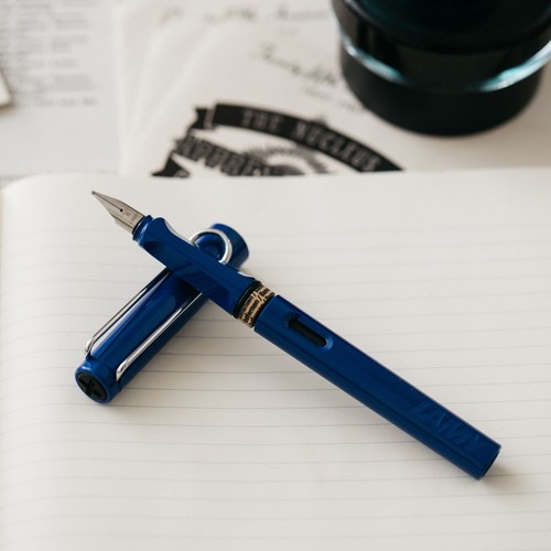 Lamy safari blue fountain pen - blue,