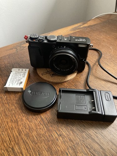 Fujifilm x70 digital camera - x70,