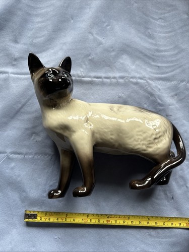 Glazed pottery cat maybe - cat,