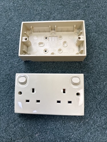 Caravan motorhome 240v - caravan,