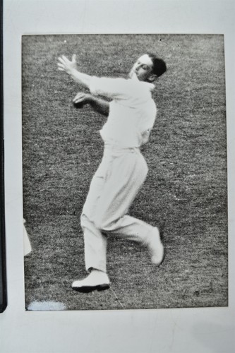 Fast bowler gubby allen - fast,