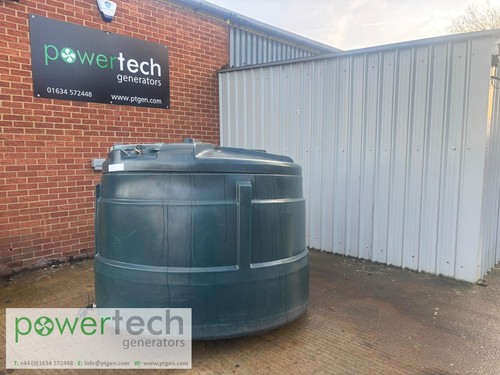 Used titan 3000l round plastic - round,