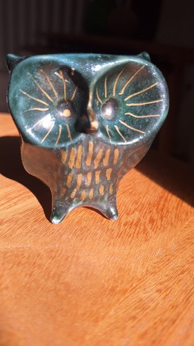 Carn pottery owl figure