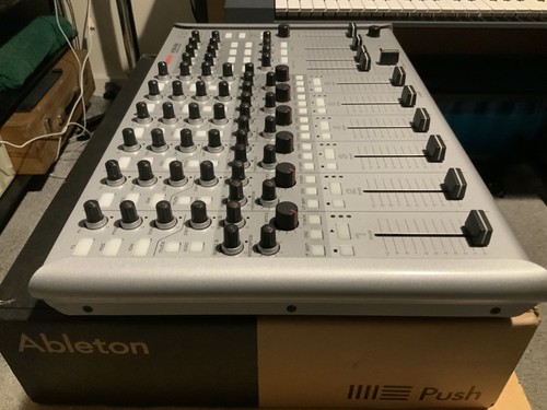 Vestax vcm 600 usb - usb, midi