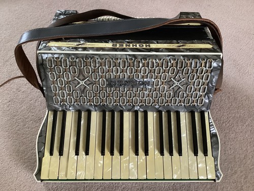 Hohner tango piano accordion - hohner,