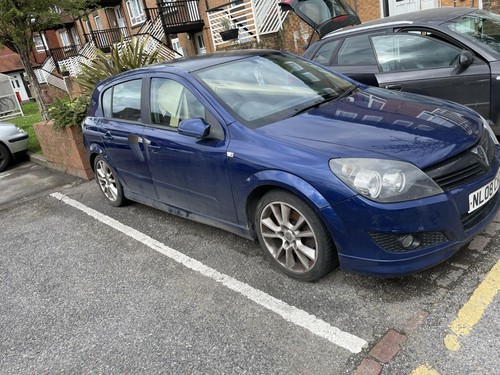 Breaking 2007 vauxhall - ,
