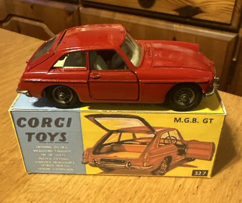 Corgi toys 327 - mgb, vintage