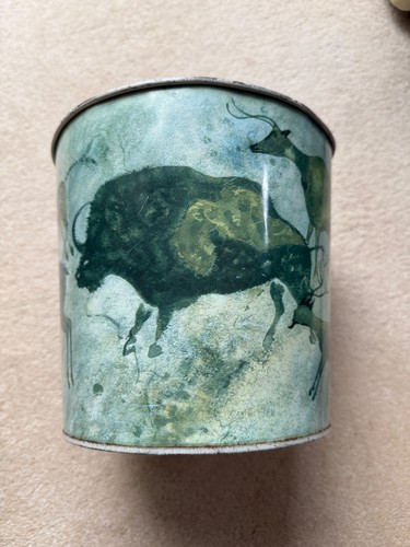 Vintage 1960 metal waste - metal,
