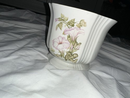 This vintage royal winton - royal,