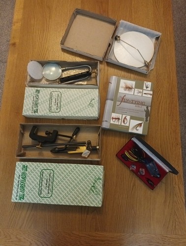 Fly tying equipment - equipment, by