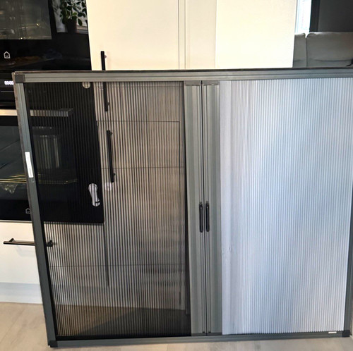 Lockable metal filing cabinet - lockable,