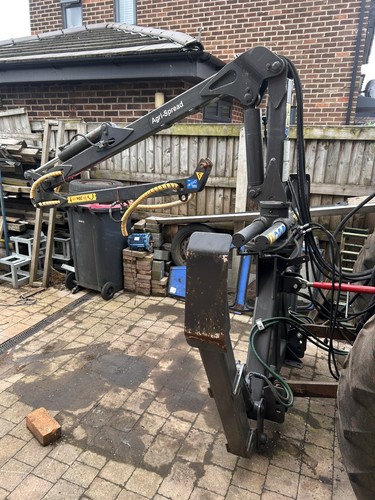 Hiab farma crane - ,