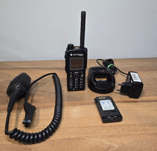 Motorola MTP850s 380-440 mhz HAM Band tetra  radio with charger and microphone