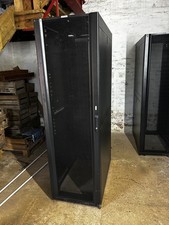 APC NetShelter SX 42U Black