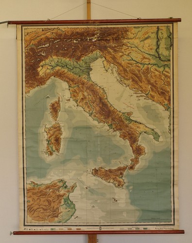 School wall map italy - school,