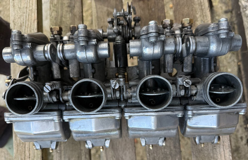 Honda 400 four carburetors - 400,