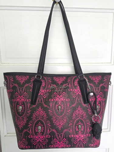 Betsey johnson skulliciious - betsey,