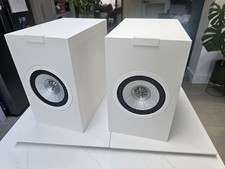 KEF Q1 Meta Speakers. Satin