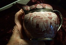 WEDGWOOD FERRARA LUSTRE CREAMER PLUM