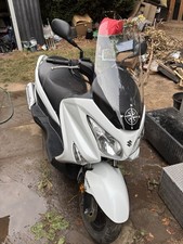 Suzuki Burgman 125 Scooter