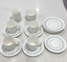 Vintage Retro Demure Royal