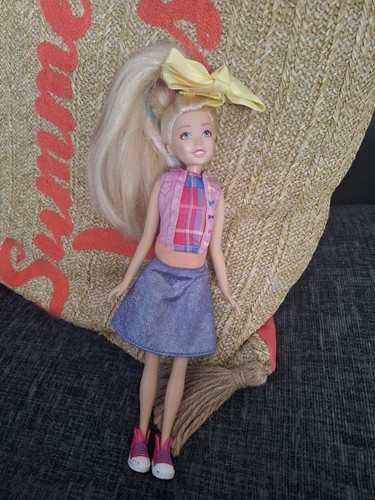 Siwa talking doll - talking,