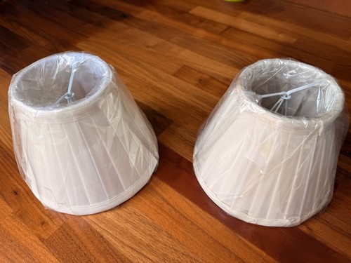 Two ivory cream lampshades - /,