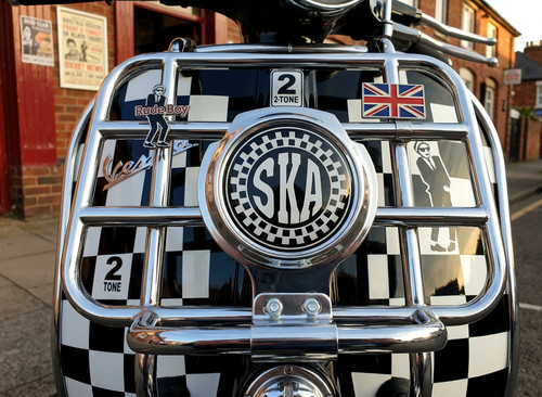 Ska black white - &, design
