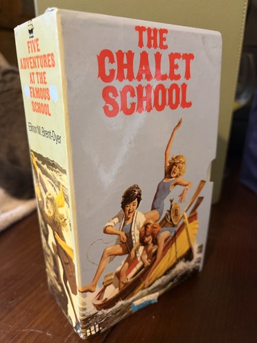 Vintage chalet school - chalet,