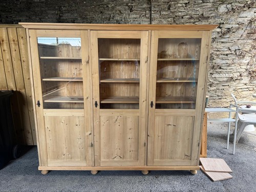 Large antique stripped pitch - ,