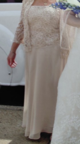 Mother the bride - bride, with