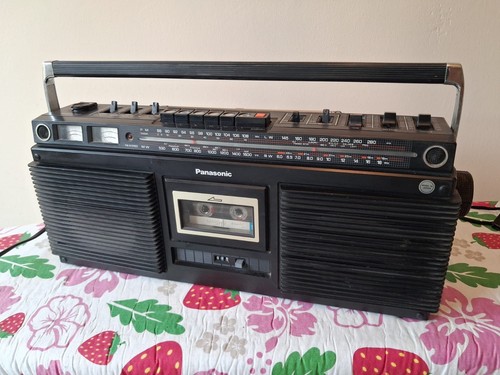 Vintage panasonic radio - panasonic,