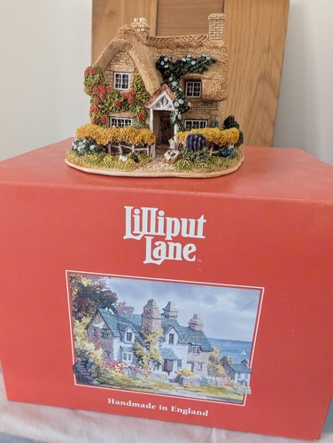 Catmint cottage lilliput lane - catmint,