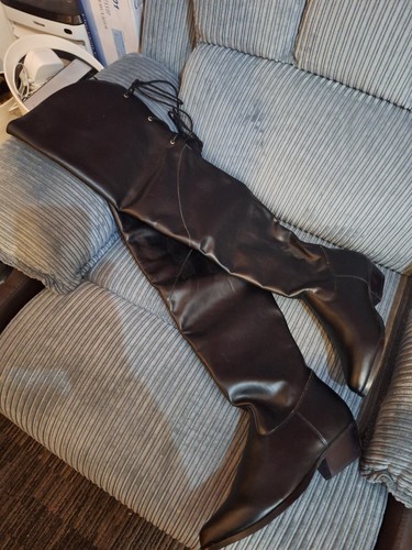Pleasure black leather - pleasure, thigh