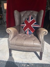 Chesterfield Leather Wing