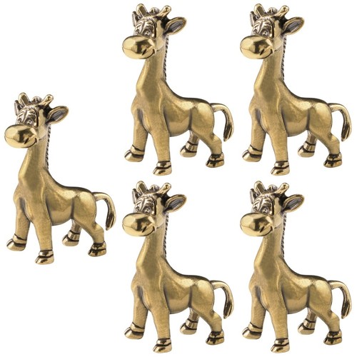 Pieces giraffe sculpture - pieces,