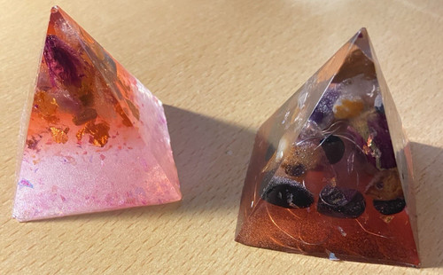 Chakra crystal pyramid - 2, x
