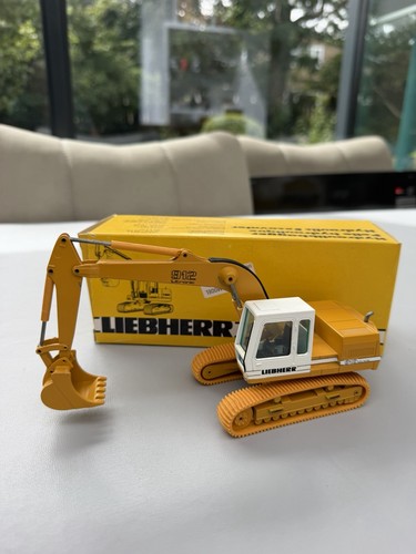 Liebherr 912 excavator model - liebherr,