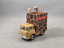 Corgi Toys Bedford Tractor Unit Wameru Sub District with 2 Giraffes Daktari
